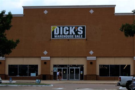 1 review of DICK'S Warehouse Sale "New to Tanger's outlet. This is not to be confused with a Dicks Sporting Goods... this is 99% clothes ... not much sports equipment. This is set up like a no frills pop up factory outlet store. A lot of inventory in a wide open space. Unlike most of the other stores, that have a distinct "look", this place looks like Dick rented the …. 