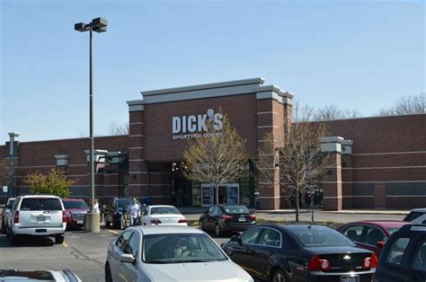 Dicks Sporting Goods in The Marketplace at Four Corners - Aurora, Ohio …