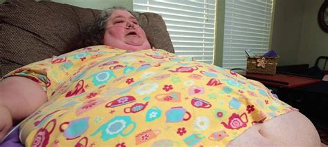 Did joyce from 600 pound life die. Now's office on " My 600-lb Life ." At the beginning of her Season 7 episode, she revealed how she had become bedridden due to her weight, which topped out at 692 pounds. Her condition became so ... 