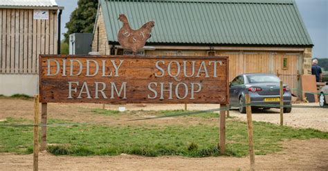 Diddly squat farm shop. He is known as Jeremy’s long-suffering farmhand and has a four-acre plot nearby to Diddly Squat. Kaleb, 26, has a 38 ft caravan, currently used as an … 