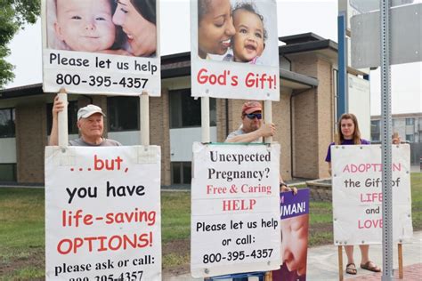 Differing abortion laws in Minn., ND create confusion for patients