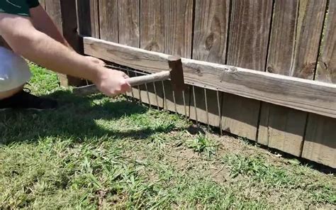 Dig defence alternative. Without a doubt the easiest and most affordable dog fence idea is to use PVC deer block netting. DIY dog fences made of PVC are inexpensive and highly flexible. The portable fences are easy to disassemble, simply take the PVC off the roll and pull out the stakes and store it until needed again. 
