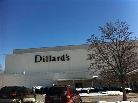 Dillard's outlet store is located in Mentor city, Ohio - OH area. Dillard's is placed at Great Lakes Mall on address 7850 Mentor Ave, Mentor, Ohio - OH 44060 - 5582 with GPS coordinates 41.657155, -81.360755.. 