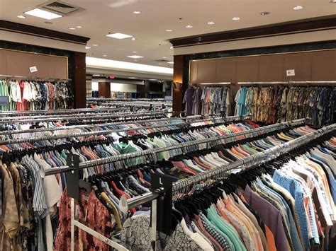 The Dillard’s Clearance Center location at Irving Mall in Irving, Texas offers a broad selection of merchandise and features price reductions from your favorite …. 