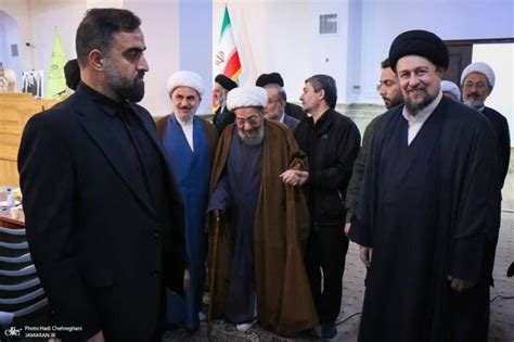 Dimana khomeini sekarang.  Commentary and archival information about R...