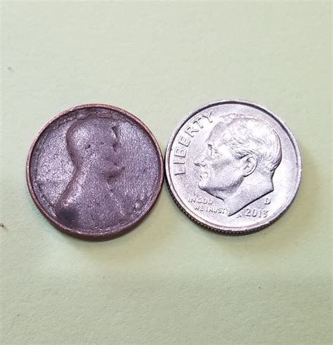 Mercury dimes are a 10-cent coin produced by the United States during the years 1916 to 1945, but what is their real value? Like with so many other kinds of coins, there are severa...