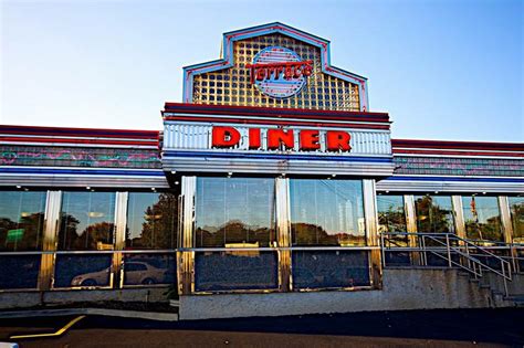 Great little diner right in Babylon. I always t