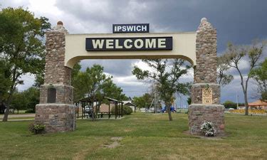 Dining and Lodging - Ipswich, South Dakota