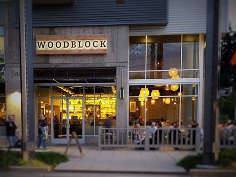 Dining in redmond wa. 1. Woodblock. 4.1. (975 reviews) Cocktail Bars. New American. $$ This is a placeholder. “In my opinion, this is one of Redmond's finest restaurants. Simple, elegant yet hearty food” … 