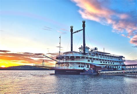 Dinner cruise branson mo. Join us on the Showboat Branson Belle, a dinner cruise an... Looking for a way to relax and enjoy the beautiful scenery of Table Rock Lake in Branson, Missouri? Join us on the Showboat Branson ... 