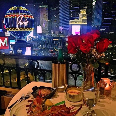 Dinner in las vegas. Mar 6, 2024 · There are eight nightly seatings from 5 to 10 p.m. Lone diners up to groups of twenty can make reservations. The cost to experience a meal in the sky is just under $300 per person, including three courses with your choice of protein, wine pairings, dessert, and a complimentary photo. 