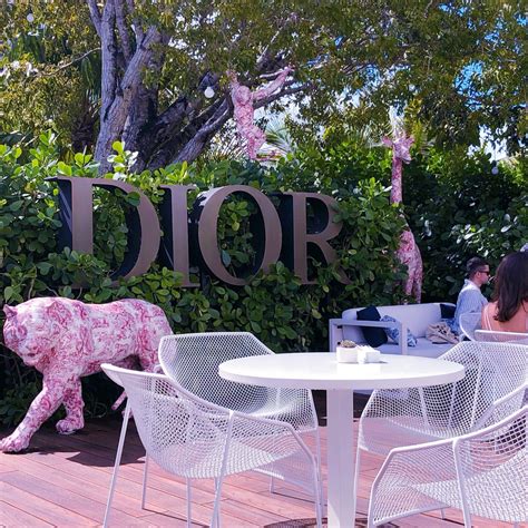Dior Café Miami. Envisioned as a walk-in pop-up for visitors to