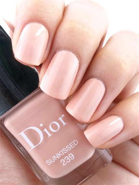 Dior nails. Take care of your nails and cuticles with this Dior hydrating oil, a nail care serum to use daily. Formula infused with plant oils. THE ENGRAVING STUDIO: A UNIQUE AND PRECIOUS EXPERIENCE. 