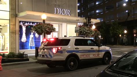 Dior store employee robbed at gunpoint in Gold Coast: CPD