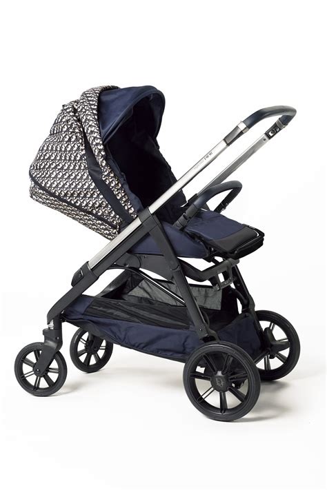 Dior stroller. The essential Baby Dior stroller, designed in collaboration with Inglesina, is presented in two elegant new versions: Dior Oblique and toile de Jouy. These motifs are dear to the House and convey a modern spirit, reflecting a constantly renewed creativity. Objects of desire in a perfect balance of expertise, performance and refinement. 
