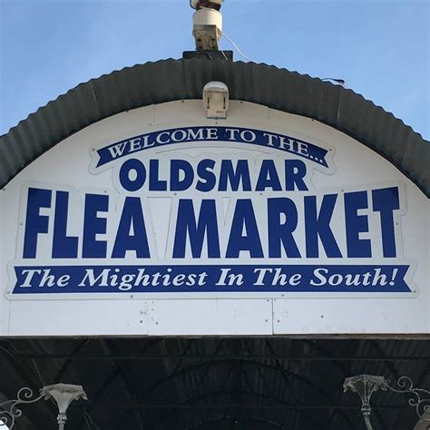 This is a flea market located on the outskirts of Auburndale. It looks intriguing and rather sketchy. The parking lot is dirt and gravel and one must be very careful when it rains because the puddles are immense and deep. The majority of the vendors are actually resellers; more market, less flea.. 