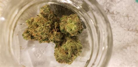 Dirty recon strain. ReCon by the numbers: $40/eighth, $280/ounce at LiveGreen, 2517 Sheridan Blvd. in Edgewater. The nose is intoxicating and deep, scattered all over the spectrum: ripe cantaloupe and mango rind ... 