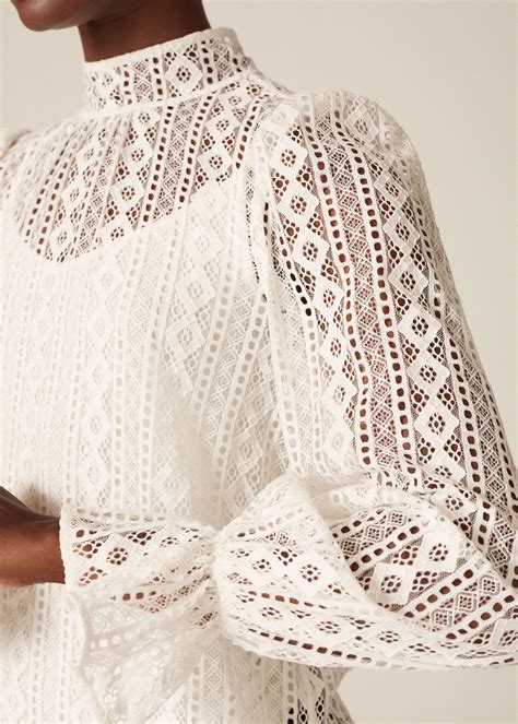 Discover the Art of Lace Layering with Our Revolutionary Lace Layer Glue