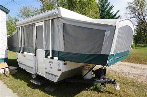 Discover the Perfect Camping Getaway with a Pre-Loved 2005 Fleetwood Tent Trailer