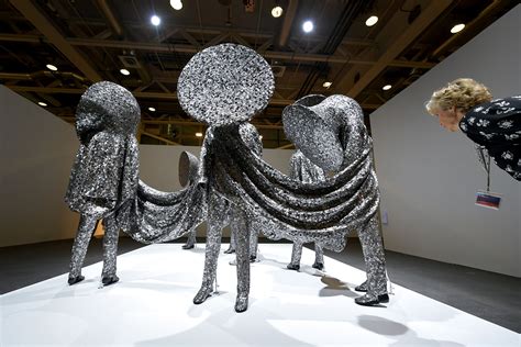 Discussione:Art Basel - Wikipedia