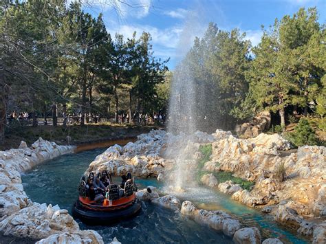 Disney FASTPASS Grizzly River Run - Disney California Adventure …