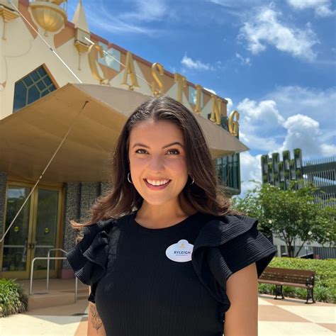 Disney Parks Shoreside Guest Services Hourly Pay Glassdoor