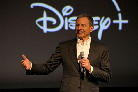 Disney comienza el despido masivo de 7.000 empleados, anuncia el CEO Bob Iger