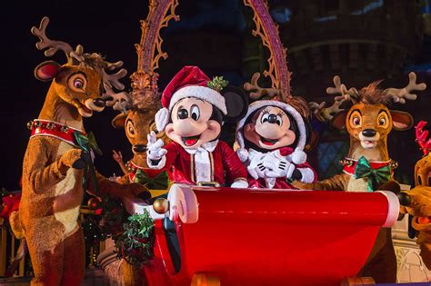 Disney merry christmas party. Oct 25, 2023 · 1:02. Disney's two-month-long holiday party returns in less than two weeks. Mickey's Very Merry Christmas Party returns to Orlando's Magic Kingdom park on Thursday, Nov. 9 to ring in the holiday ... 