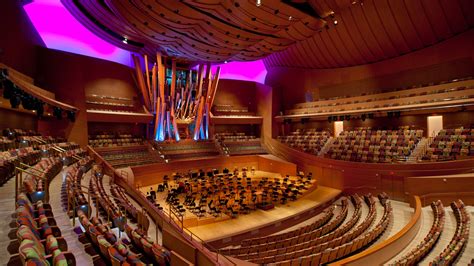  Celebrate 20 years at Walt Disney Concert Hall with the LA Phil in a tribute to its architect. Led by Gustavo Dudamel, the concert includes a piece composed and conducted by Esa-Pekka Salonen ... .