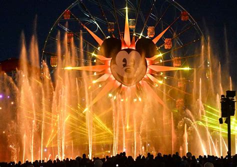 Disneyland’s ‘World of Color’ platform sinks and tilts from power of 1,200 fountains