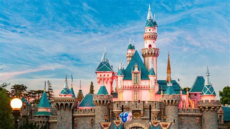 Disneyland expanding alcohol options, bringing beer, wine and cocktails to new restaurants