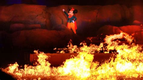 Disneyland temporarily pauses Fantasmic show performance after massive fire breaks out