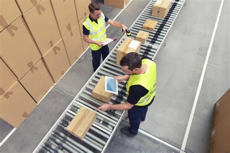 Strategies for optimising the goods dispatch process. 1. Schedule times in conjunction with the transport service. 2. Standardise and simplify document management. 3. Assess automation options in the goods dispatch process. One of the functions of a warehouse is to dispatch goods. The goal of this stage is to ship products ordered by customers .... 