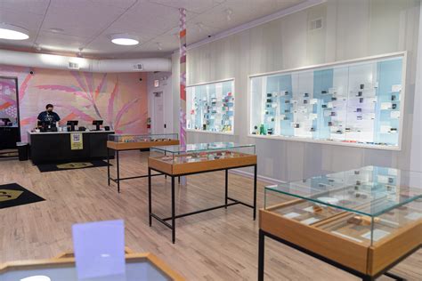 Welcome to the first and best dispensary in Chicago -- Dispensary 33 Andersonville. Come say high. Peep the vibes. Stay lifted. Find all your goods at dispen.... 