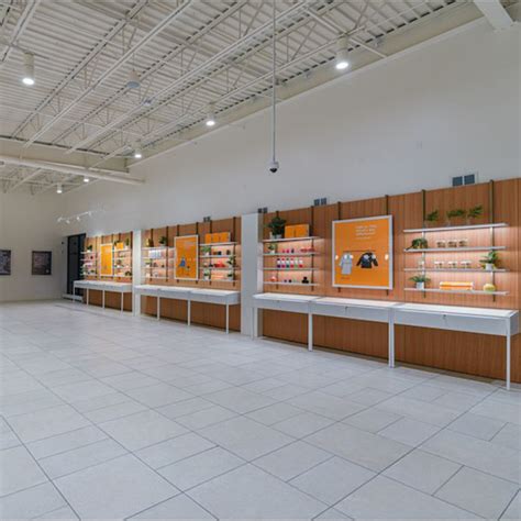 Dispensary beloit wi. Sunnyside, 7000 First Ranger Dr., South Beloit, Illinois 61080 • (779) 771-6660 Recreational marijuana was legalized in Illinois on January 1, 2020. Just on the other side of the Wisconsin border in South Beloit, Illinois, Sunnyside Dispensary opened on July 11, 2020. 