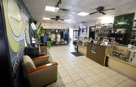 Dispensary in east dubuque. Find your closest Verilife dispensary to shop for the cannabis products you need. 