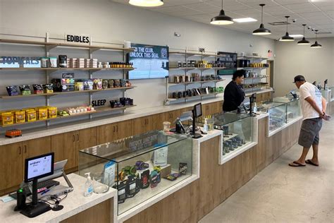Dispensary in fresno ca. Founded in 2021, Station is dedicated to setting the standard for professionalism in Fresno's emerging cannabis industry. Our experienced owners bring decades of expertise operating successful dispensaries across California. We take special pride in hiring 80% of staff from the Fresno area and provide competitive wages and benefits. 