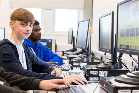 Distance Learning - Stoke-on-Trent College