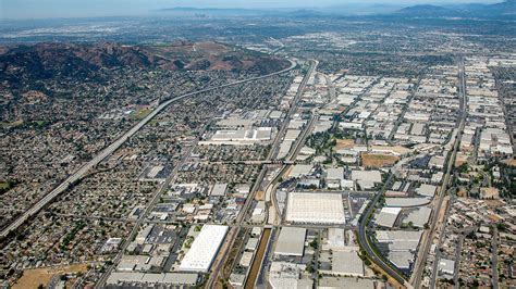 Distance between Chino, CA and City of Industry, CA