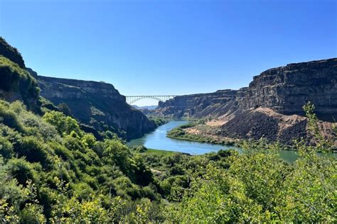 Distance from Twin Falls to Logan