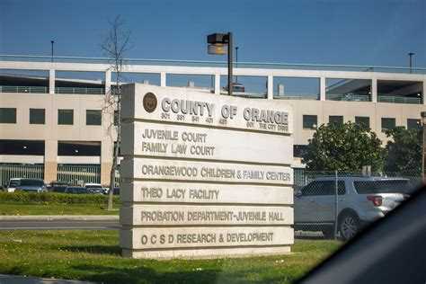 Saline County District Court located at 300 W Ash St