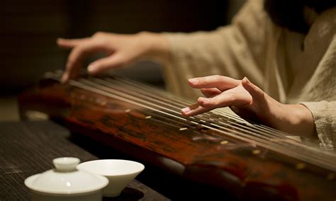 Dive into the Enchanting World of the Chinese Guqin: Your Gateway to Serene Harmony