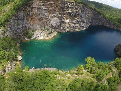 Dive Land Park offers excellent quarry diving and is just a short drive from metro areas in Alabama, Georgia and Tennessee. Visibility ranges from 20 to 70 feet and a depth of 15' …. 