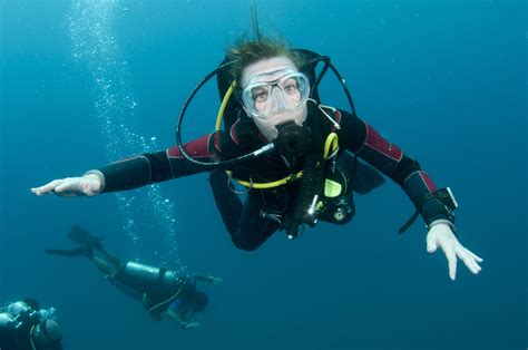 Diver below the complete guide to skin and scuba diving. - Jean coste, ou, l'instituteur de village.