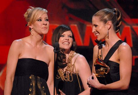 Dixie chicks no apologies video. .  ...