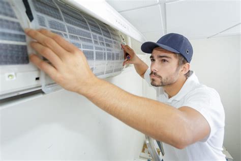Low refrigerant levels: Your air conditioning system needs refrigera
