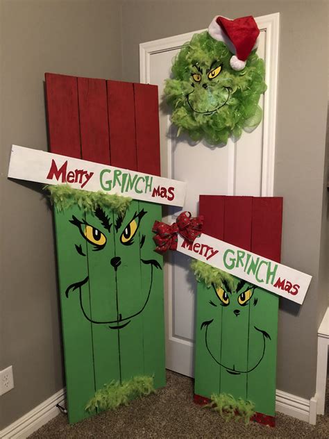 Diy grinch christmas decorations. Things To Know About Diy grinch christmas decorations. 