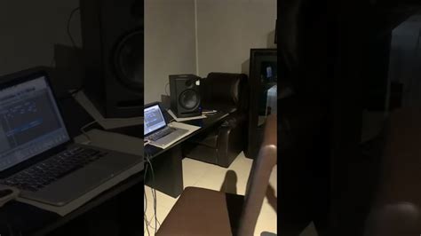 Dj Castro x Nokwazi x Yeezir in studio - YouTube