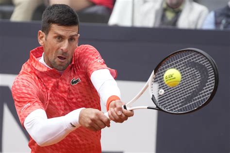 Djokovic enters French Open with chance to top absent Nadal with record 23rd Slam title