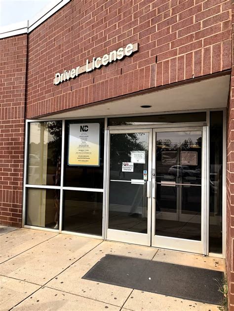 Charlotte West DMV Driver's License Office 6016 Brookshire Boulevard Charlotte NC 28216 704-392-3266. Huntersville DMV License Office & Theft Bureau 1201 Mount Holly-Huntersville Road Huntersville NC 28078 704-547-5786. Mecklenburg County DMV hours, appointments, locations, phone numbers, holidays, and services.. 